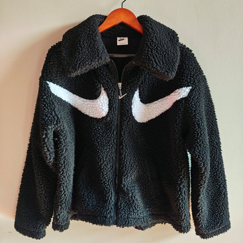 NIKE Sherpa Swoosh Jacket - Picture 8 of 9